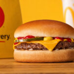 McDonald’s Australia is giving MyMacca’s members another reason to order delivery, with a free Cheeseburger available when you spend $40 or more on a...