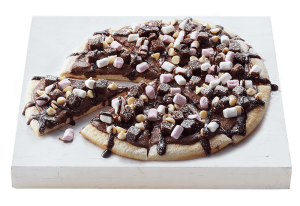 NEWS: Domino's Chocoholic Dessert Pizza (launches December 11) 3