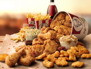 NEWS: KFC Giant Feast (15 Pieces Chicken, 18 Nuggets, 3 Large Chips, Potato & Gravy, Coleslaw, 1.25L Drink) 3
