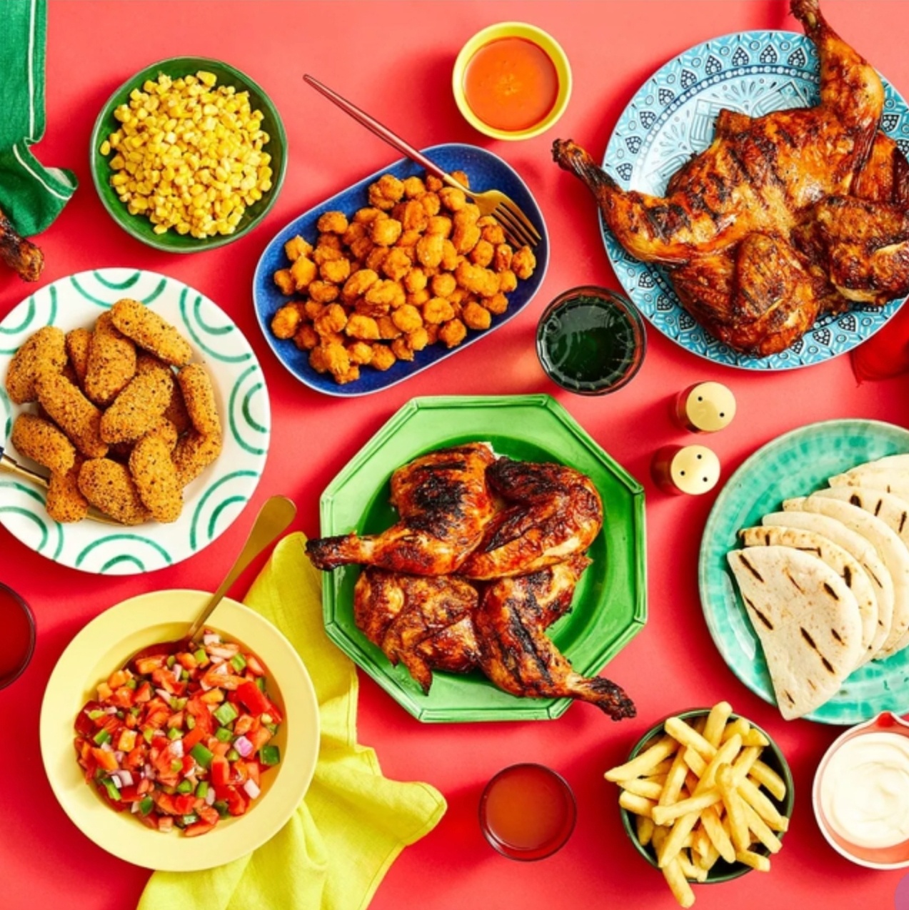DEAL: Oporto Feast Together Meal - Whole Chicken, 4 Mains ...