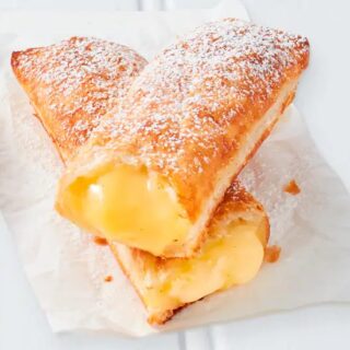 NEWS: Domino's Vanilla Custard Puff Roll 5
