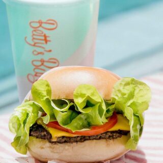 Betty’s Burgers Launches $10 Classic Burger and Drink Lunch Deal on Weekdays 2