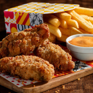 Oporto $10 Crispy Wings & Chips Snack Box